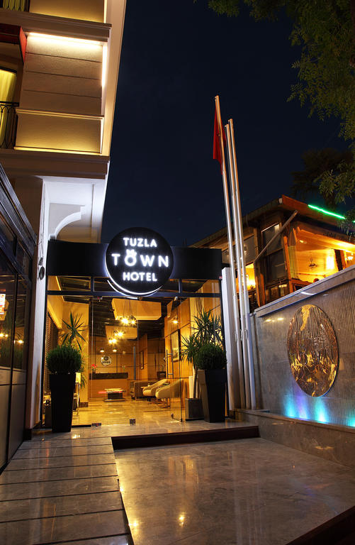 Tuzla Town Hotel อิสตันบูล ภายนอก รูปภาพ